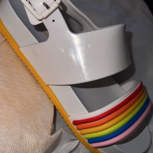 New MINI‎ MELISSA
Girl's Rainbow Sandals - Picture 4 of 5